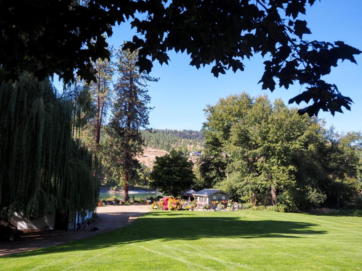 Rayleigh Riverfront Retreat- Peaceful Garden Oasis-25 Minutes To Ski Hill Κάμλουπς Εξωτερικό φωτογραφία